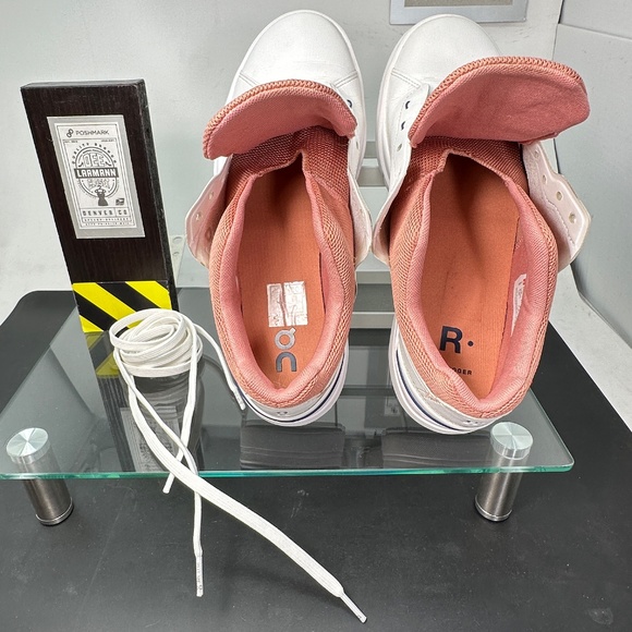 ON® —“The ROGER Advantage": Tennis Shoes / W-9.5 - Picture 4 of 16